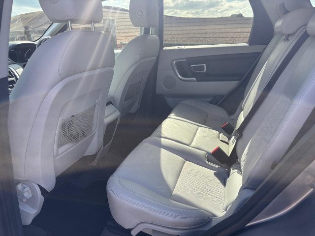 Land Rover Discovery Sport - Image 13