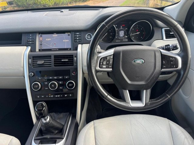 Land Rover Discovery Sport - Image 17