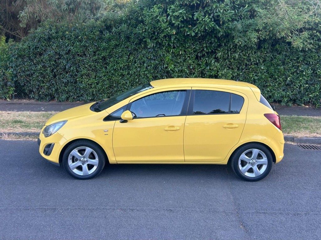 Vauxhall Corsa - Image 9
