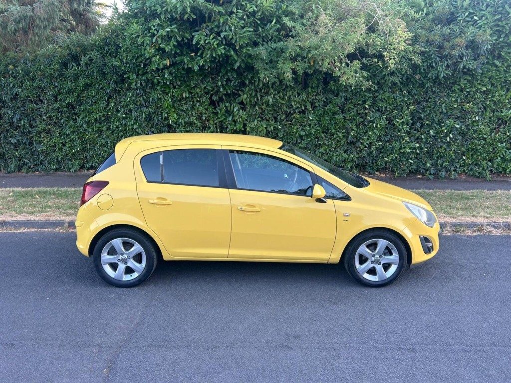 Vauxhall Corsa - Image 17