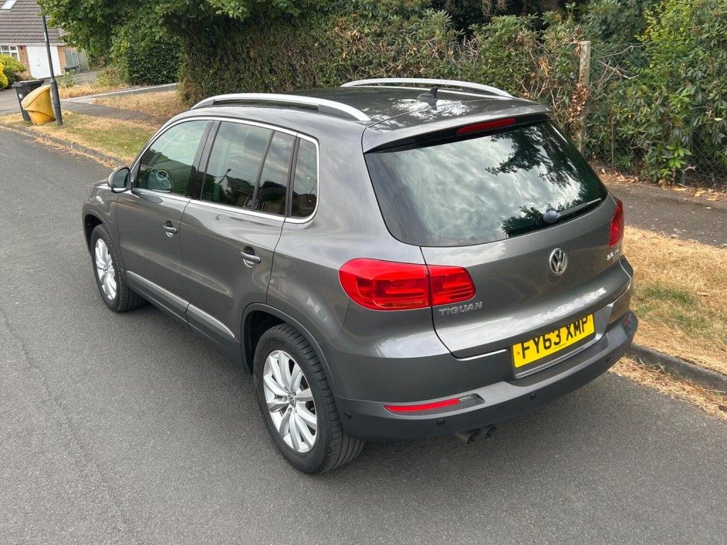 Volkswagen Tiguan - Image 13
