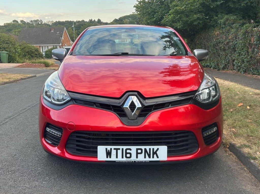Renault Clio - Image 14
