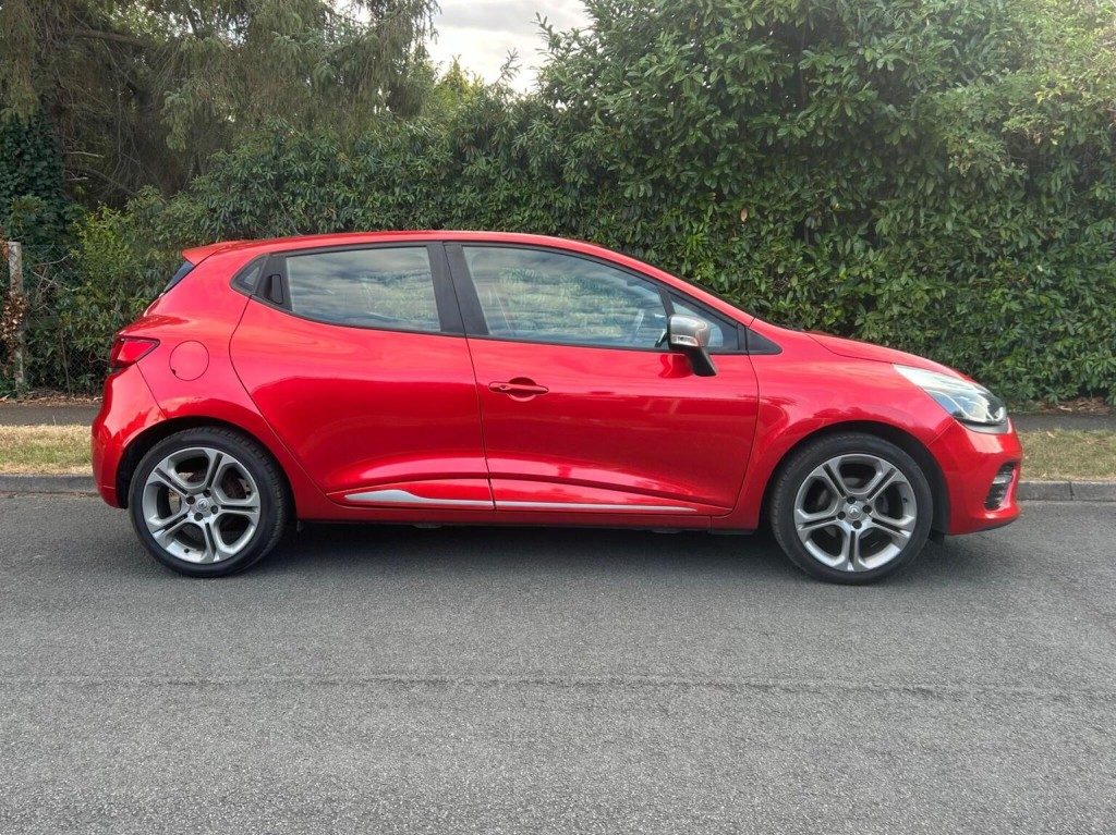 Renault Clio - Image 18