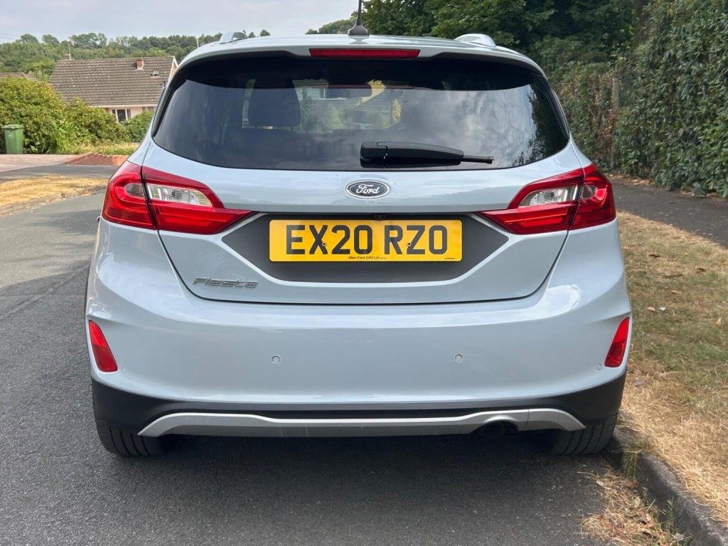 Ford Fiesta - Image 13
