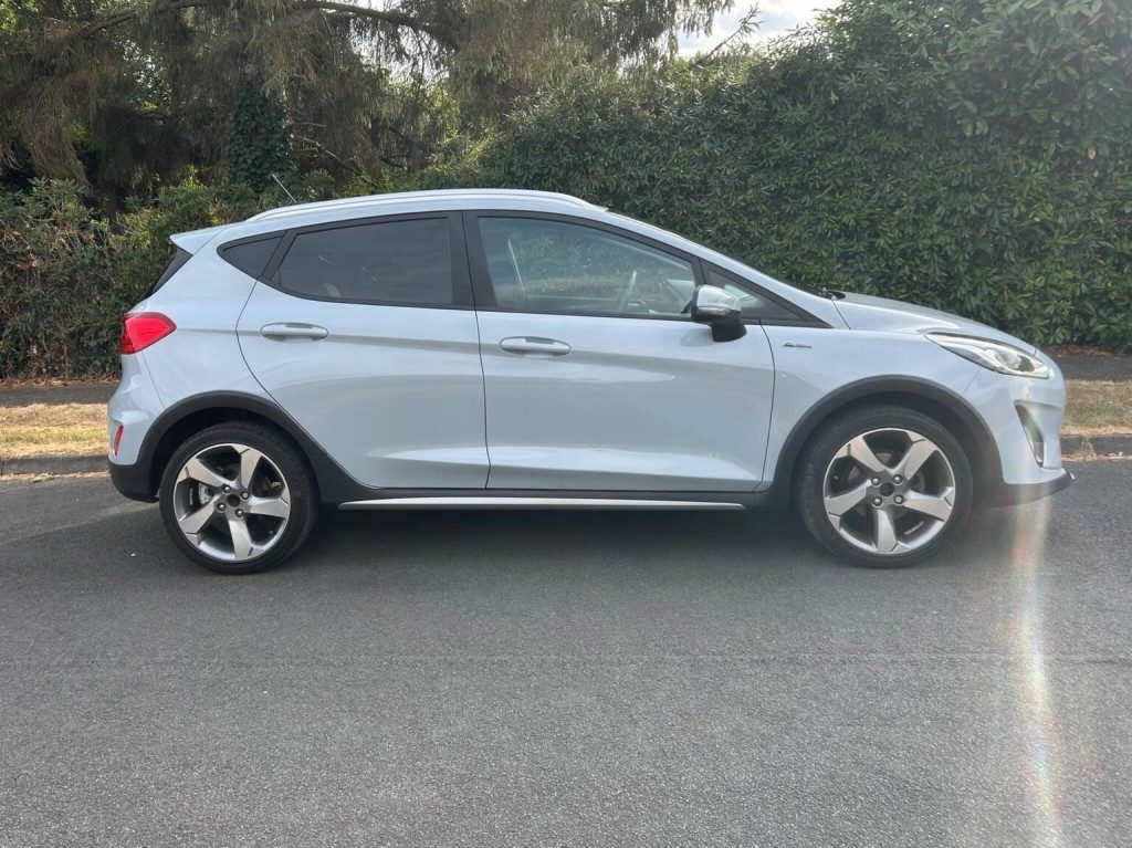 Ford Fiesta - Image 17