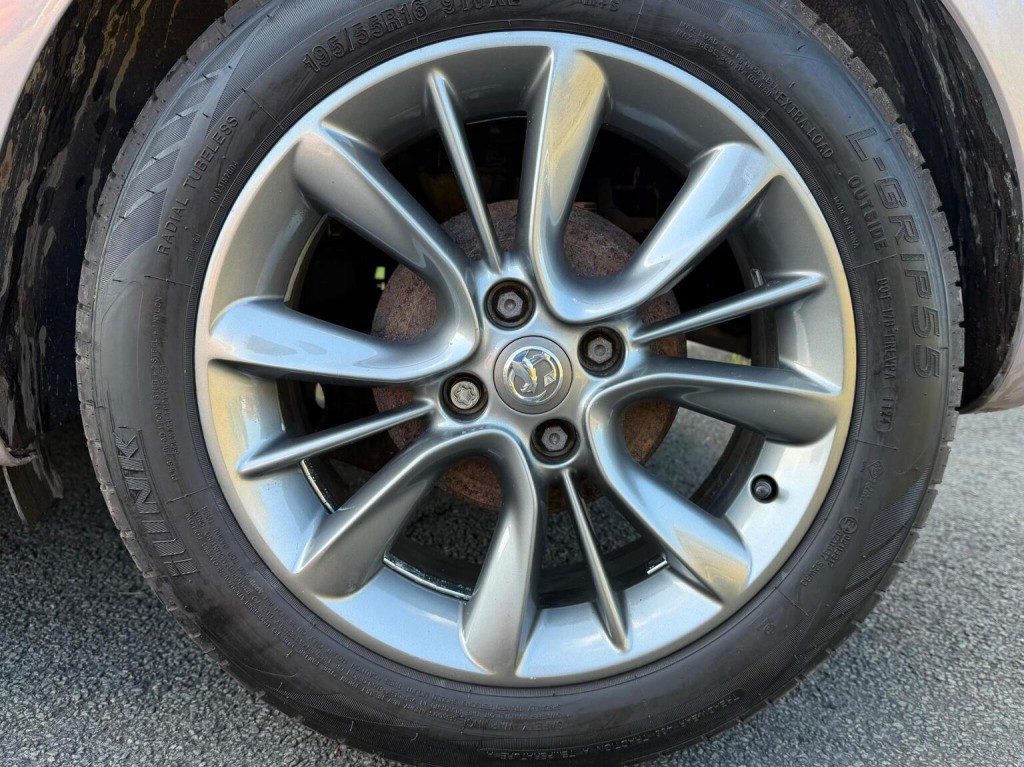 Vauxhall Adam - Image 12