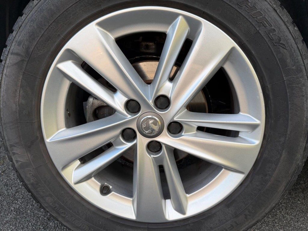 Vauxhall Grandland X - Image 20