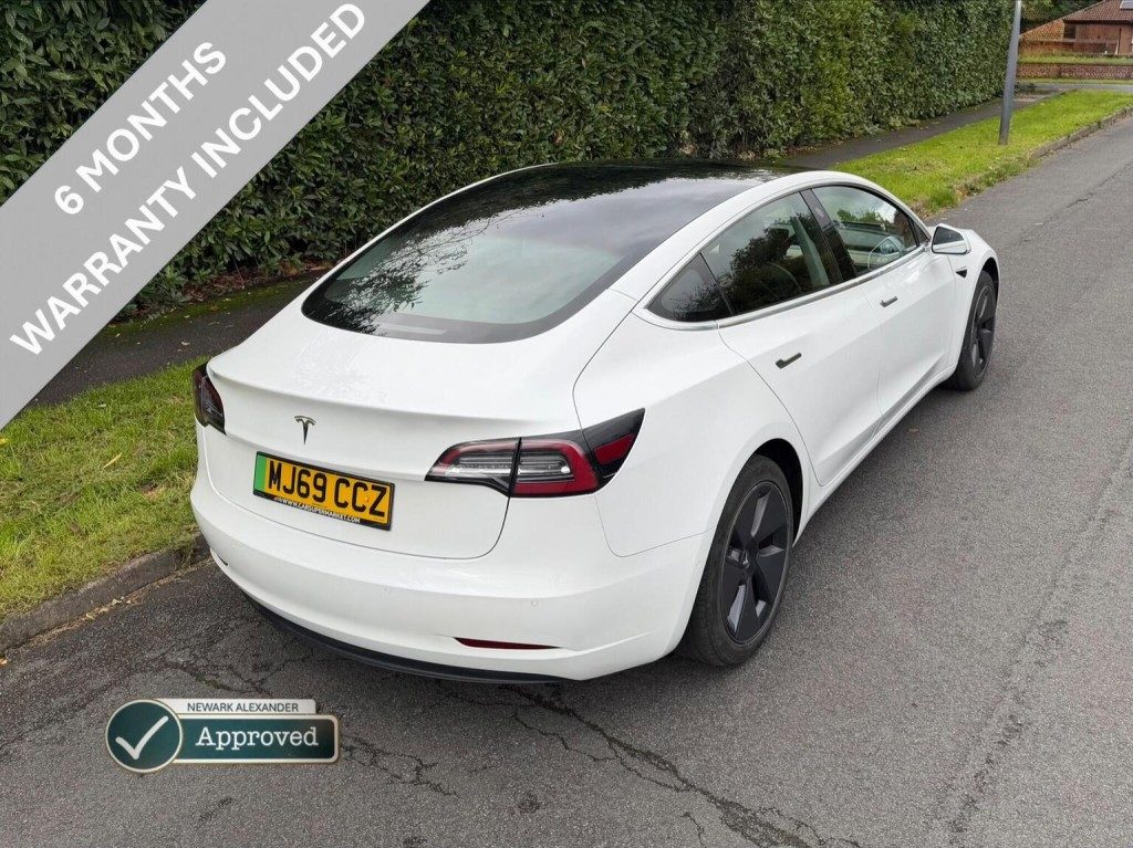 Tesla Model 3 - Image 18