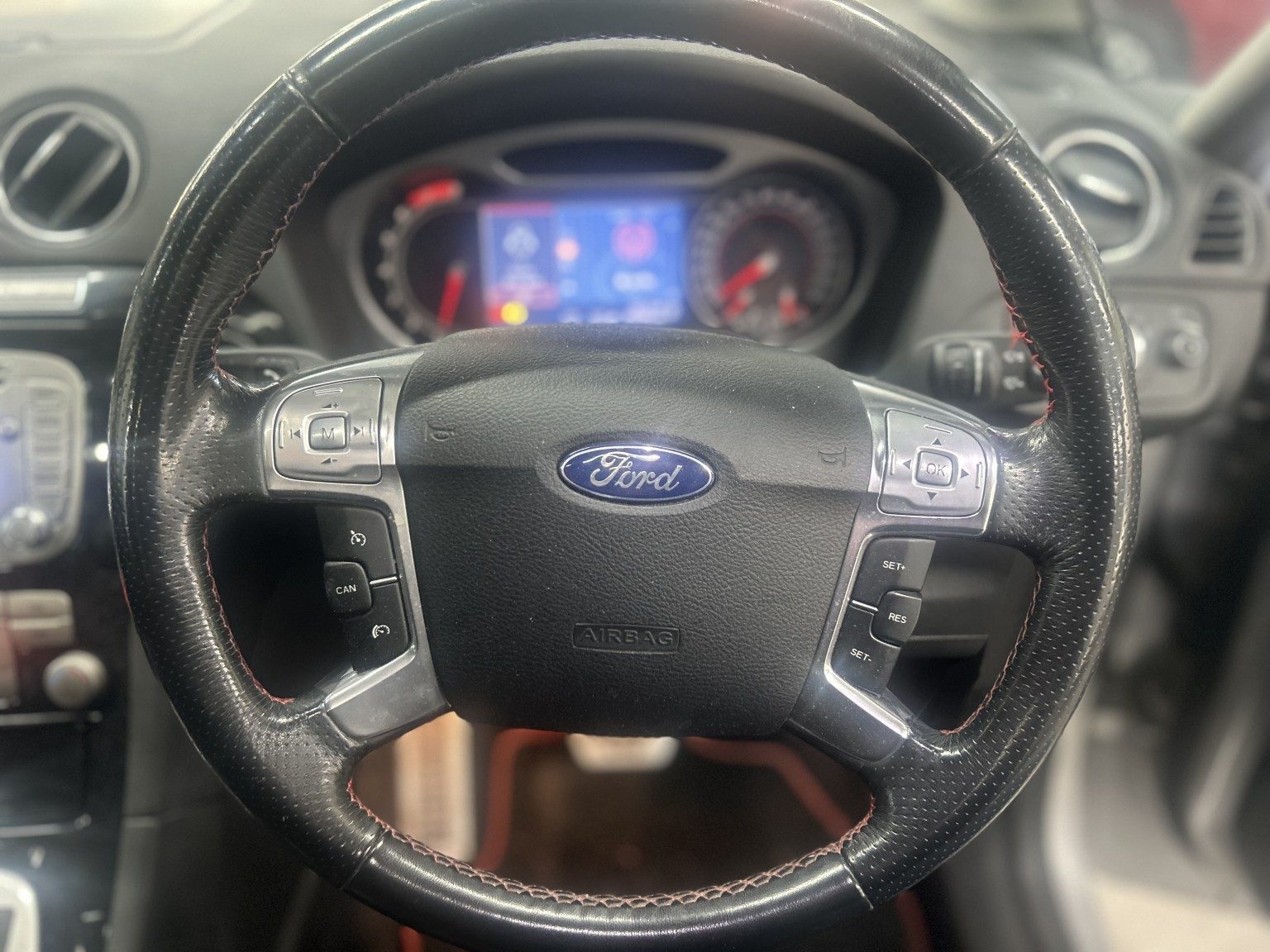 Ford S-Max - Image 10