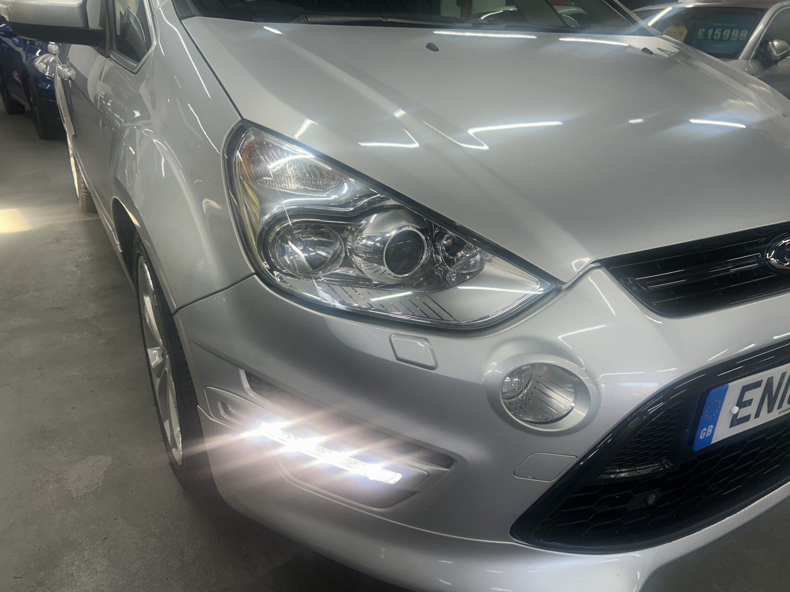 Ford S-Max - Image 12
