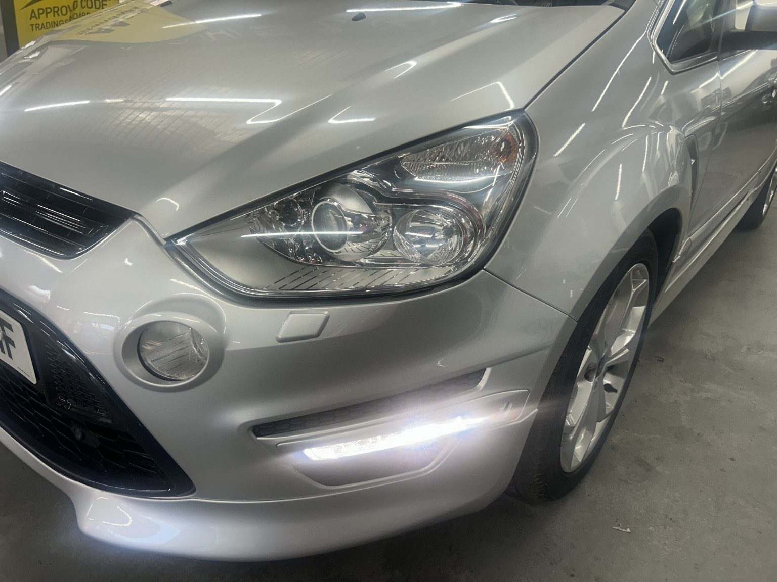 Ford S-Max - Image 14