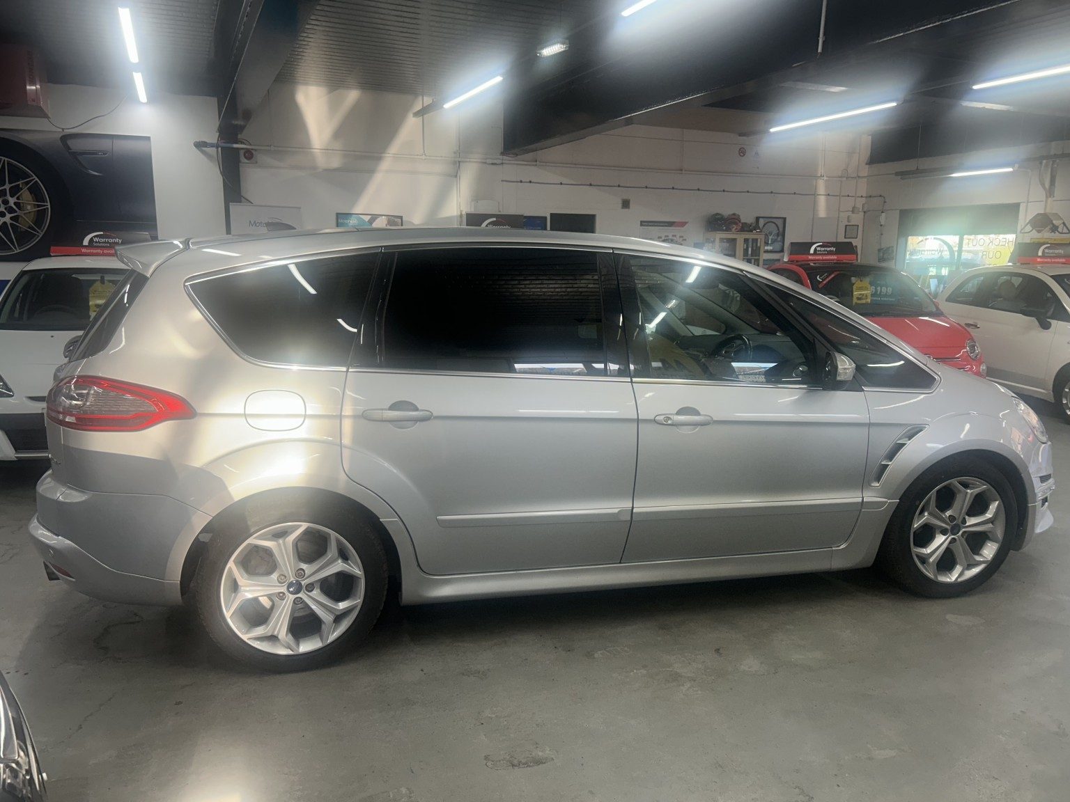 Ford S-Max - Image 16