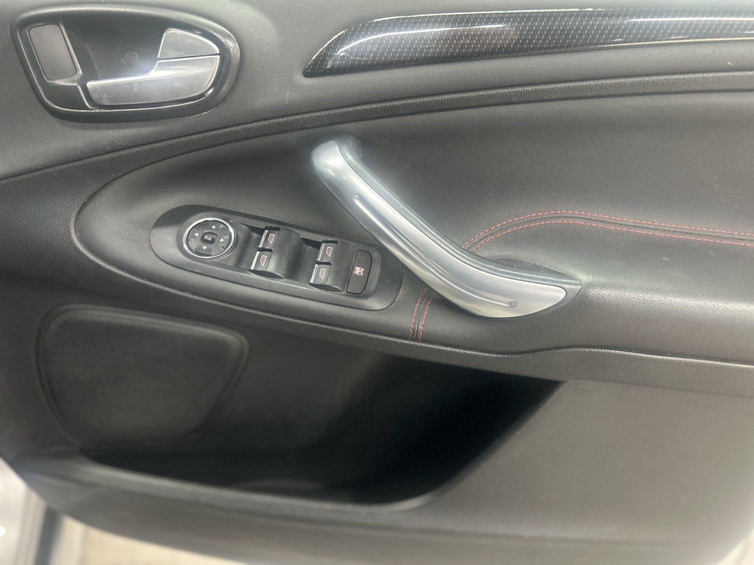 Ford S-Max - Image 18