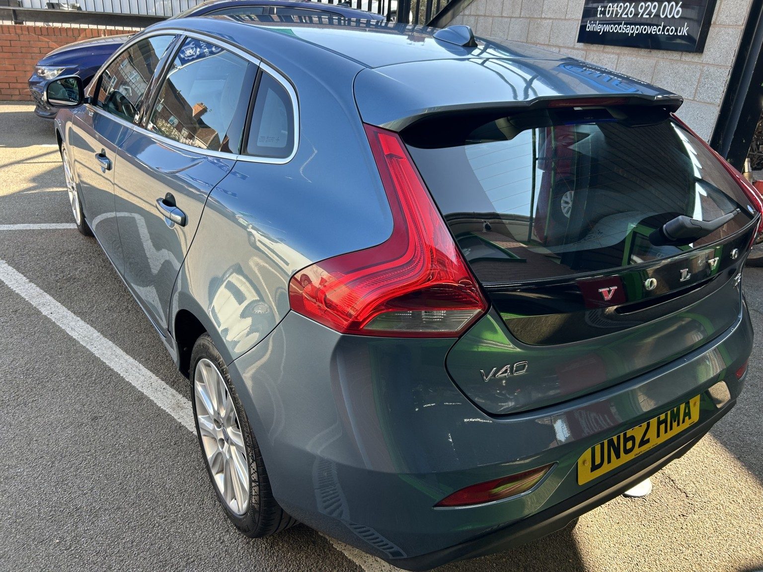 Volvo V40 - Image 6