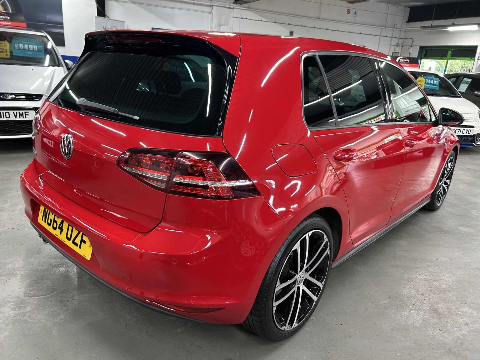 Volkswagen Golf - Image 4
