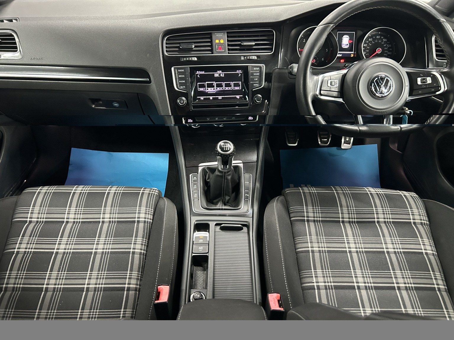 Volkswagen Golf - Image 16