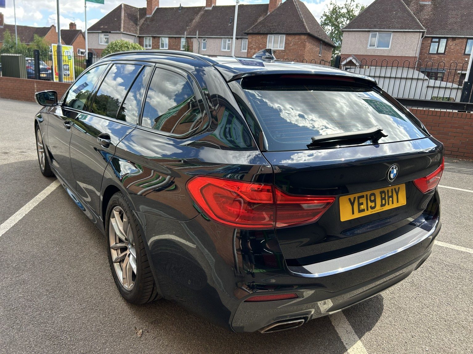 Bmw 5 Series - Image 8