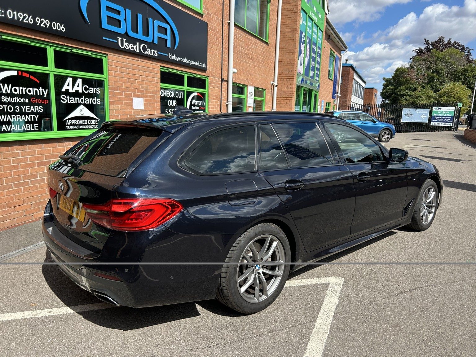 Bmw 5 Series - Image 9