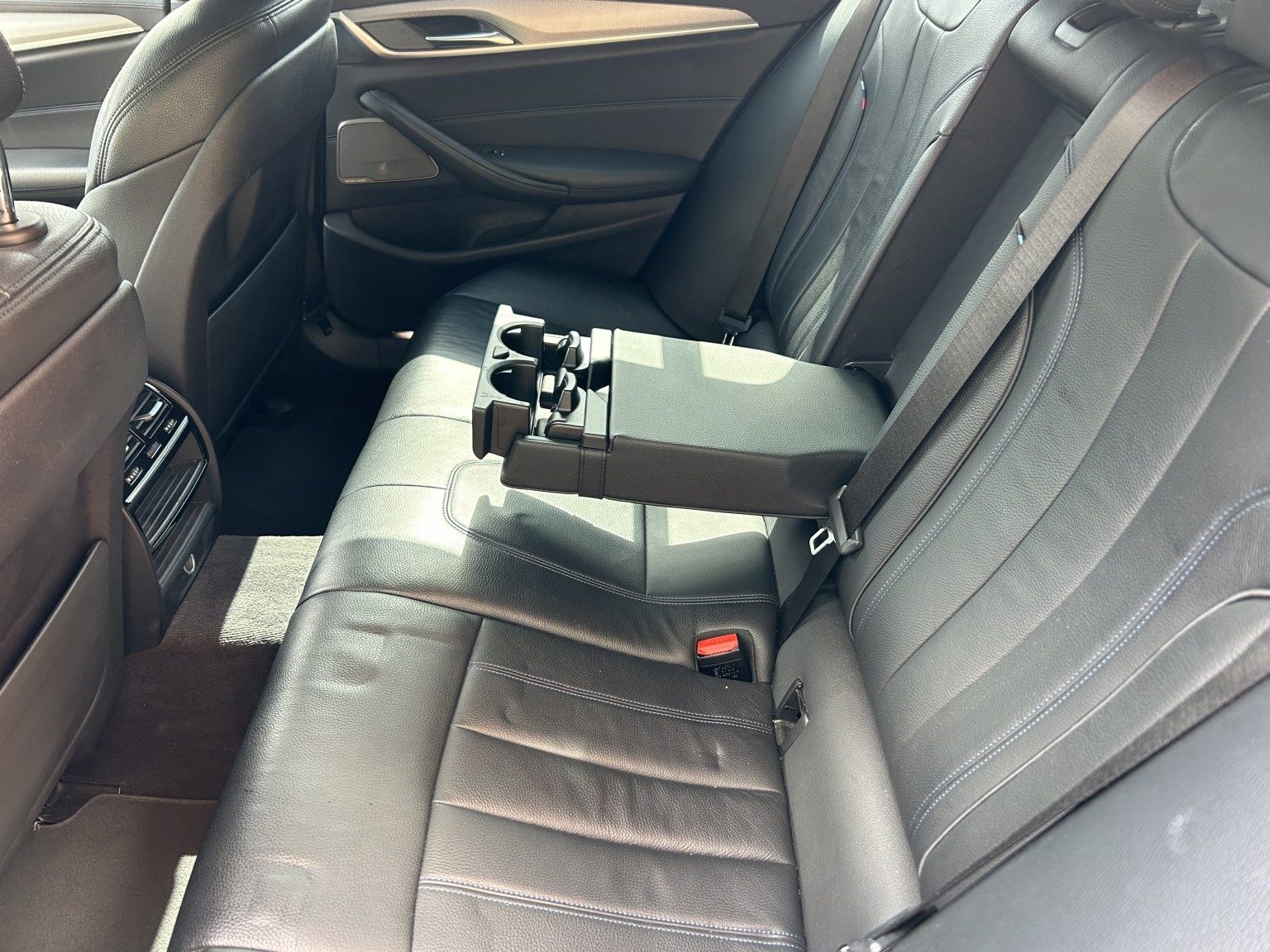 Bmw 5 Series - Image 11