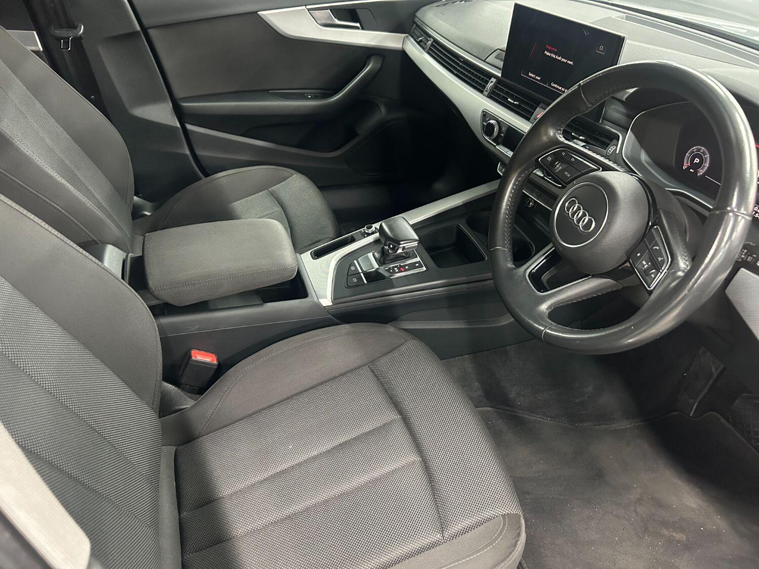Audi A4 - Image 8