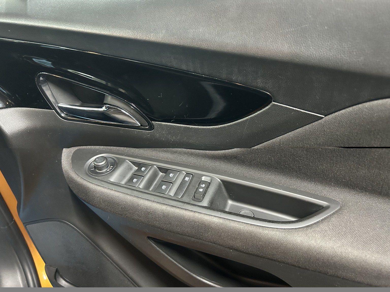 Vauxhall Mokka X - Image 15