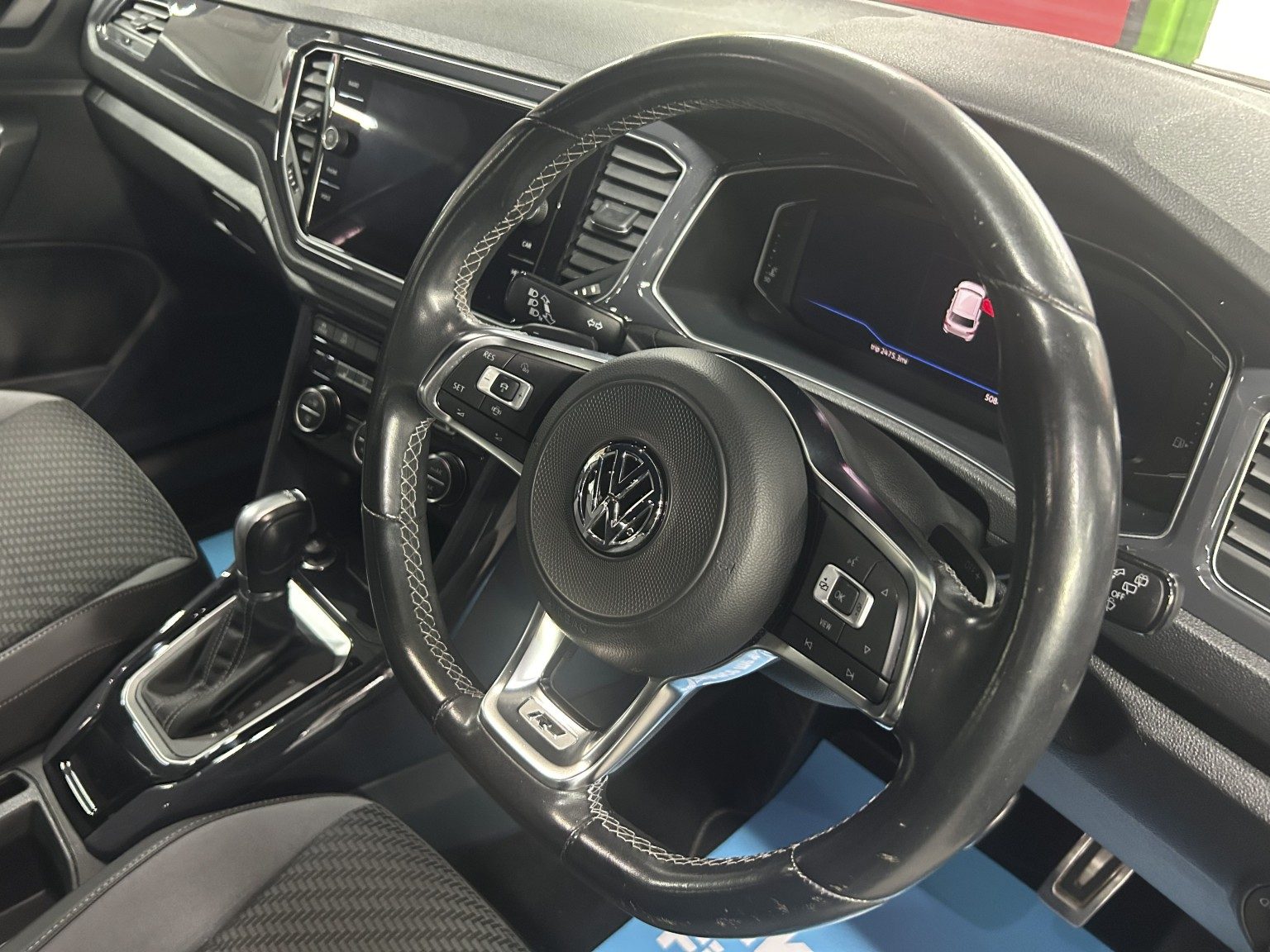 Volkswagen T-Roc - Image 13