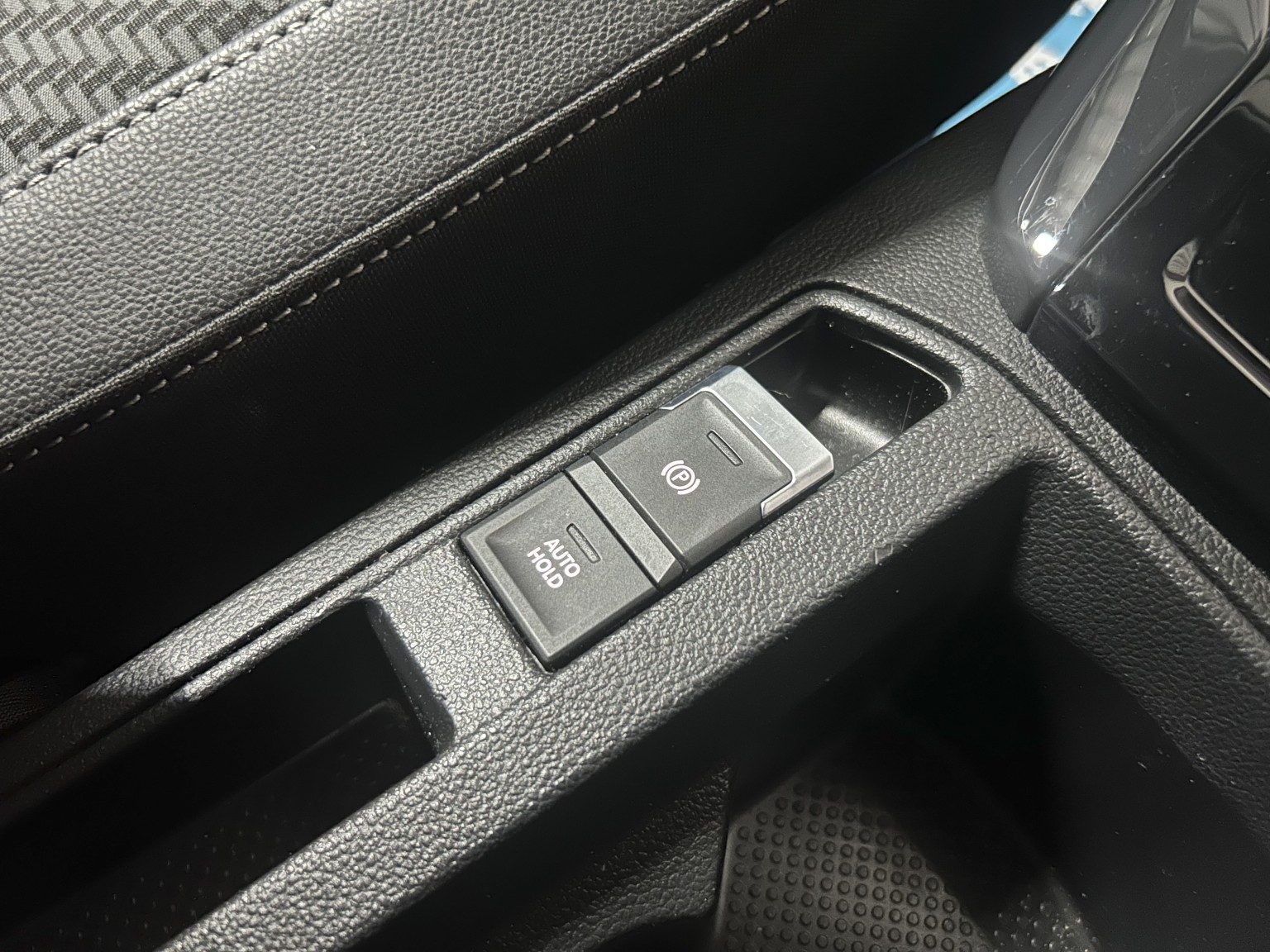 Volkswagen T-Roc - Image 16