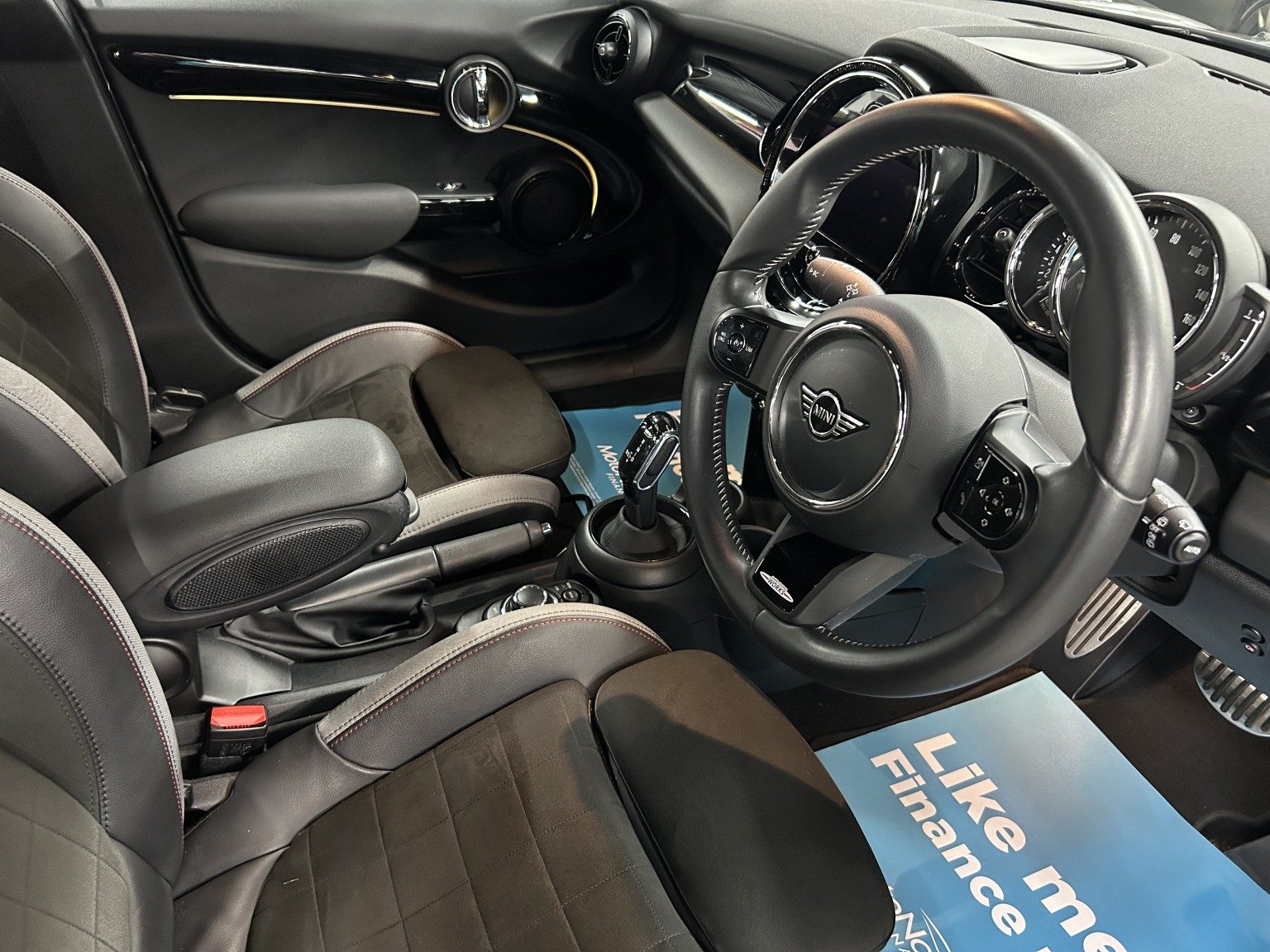 Mini Hatch - Image 7
