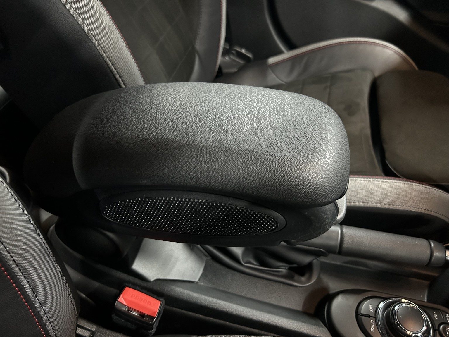 Mini Hatch - Image 16