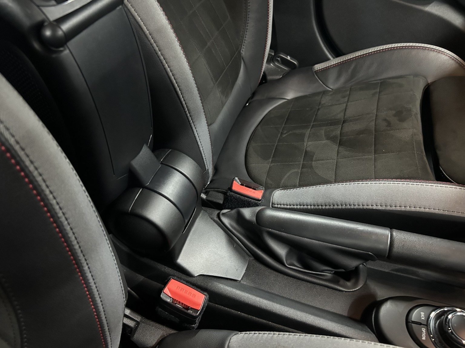 Mini Hatch - Image 17