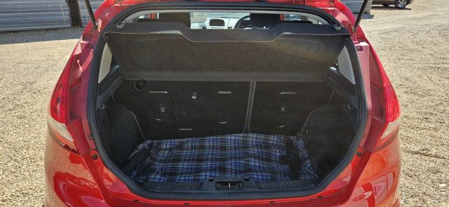 Ford Fiesta - Image 9