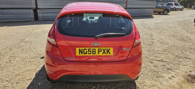 Ford Fiesta - Image 10