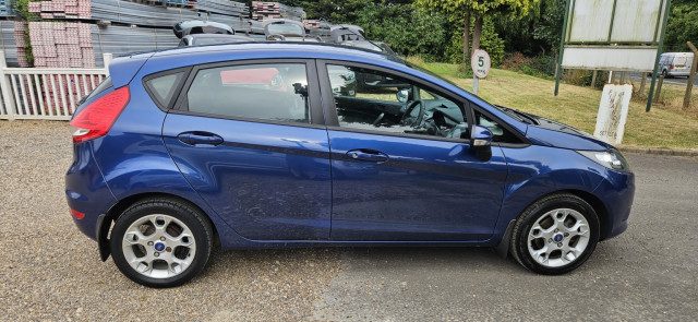 Ford Fiesta - Image 4