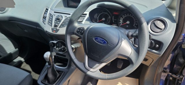 Ford Fiesta - Image 11