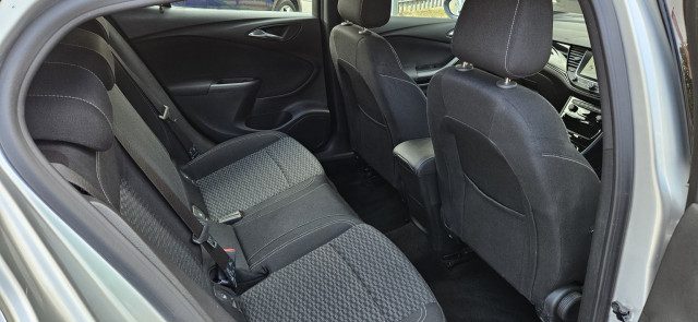 Vauxhall Astra - Image 6