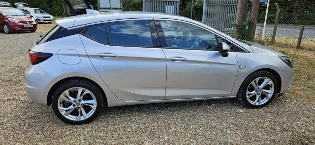 Vauxhall Astra - Image 7