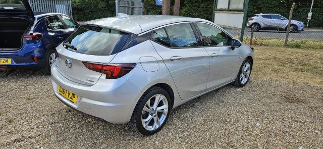 Vauxhall Astra - Image 8