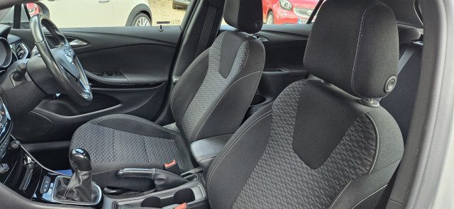 Vauxhall Astra - Image 13