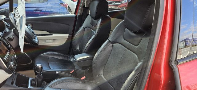 Renault Captur - Image 17