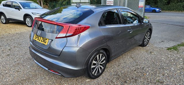 Honda Civic - Image 9