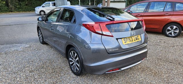 Honda Civic - Image 12