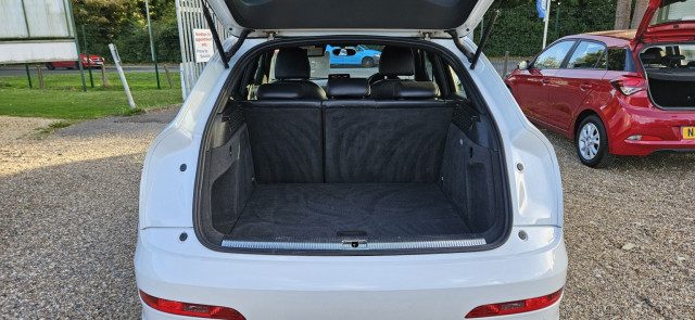 Audi Q3 - Image 9