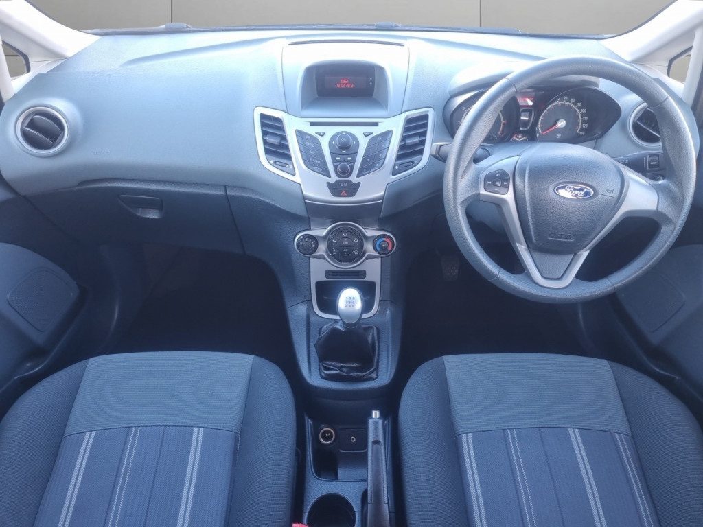 Ford Fiesta - Image 11