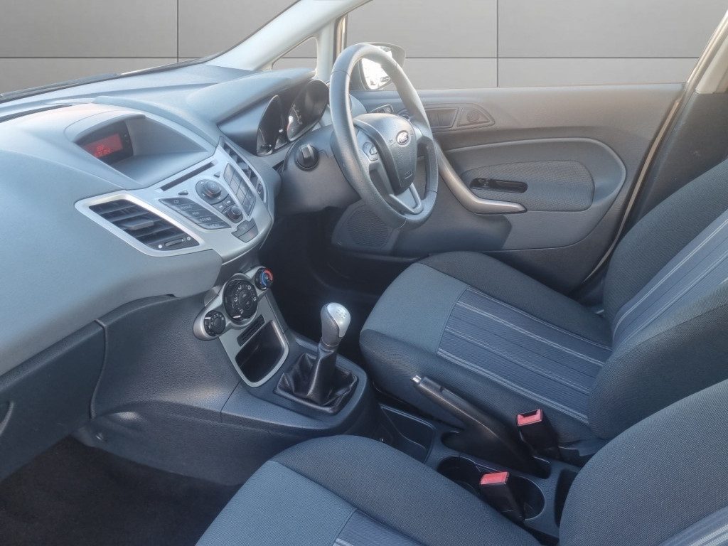 Ford Fiesta - Image 13