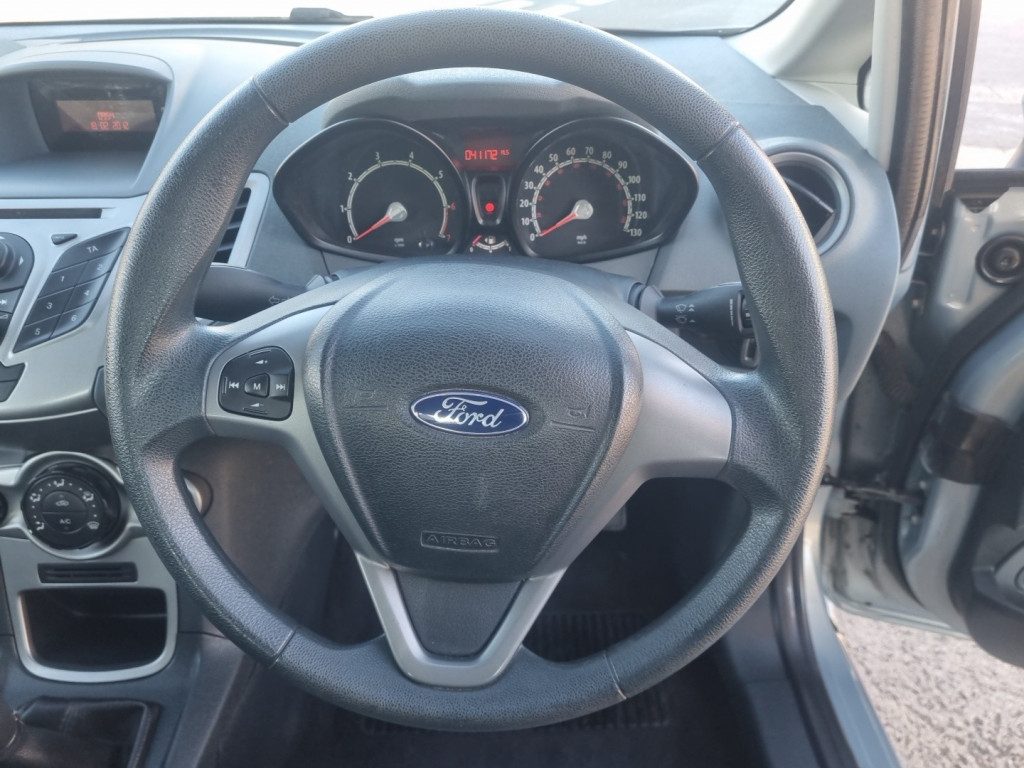 Ford Fiesta - Image 19