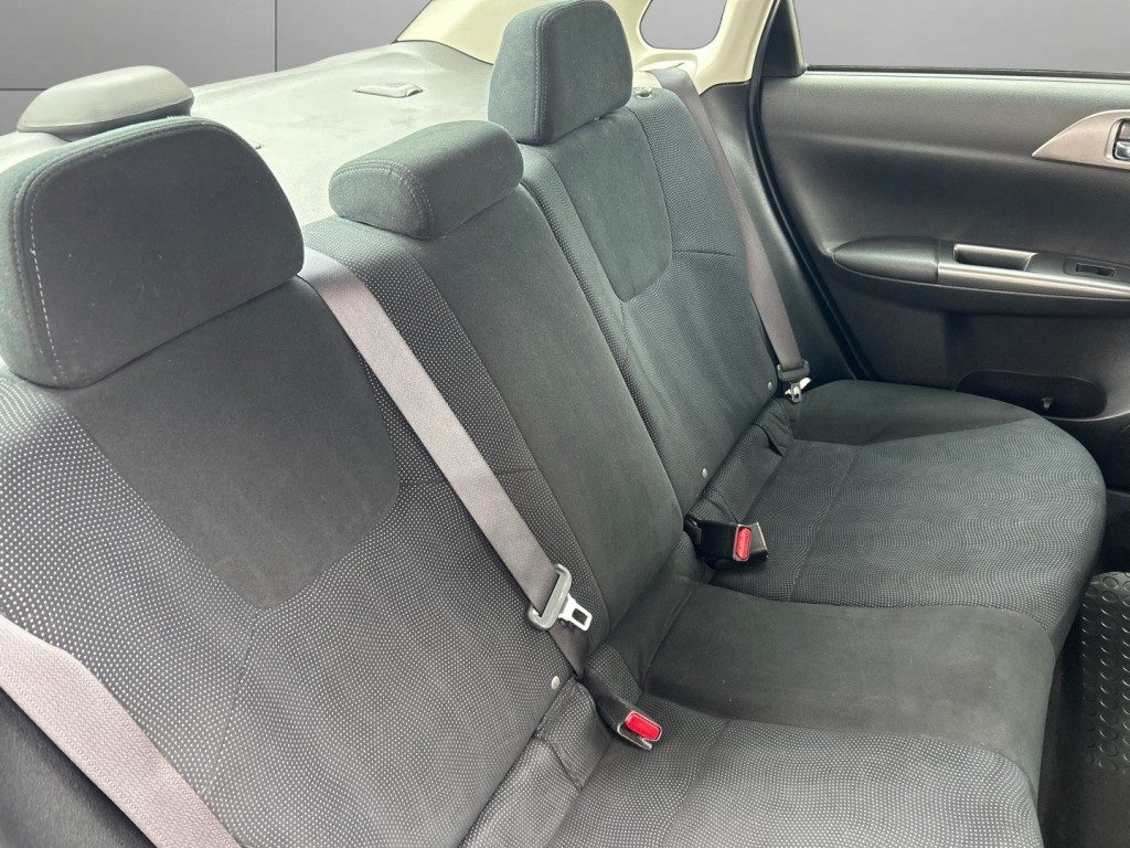 Subaru Impreza - Image 12
