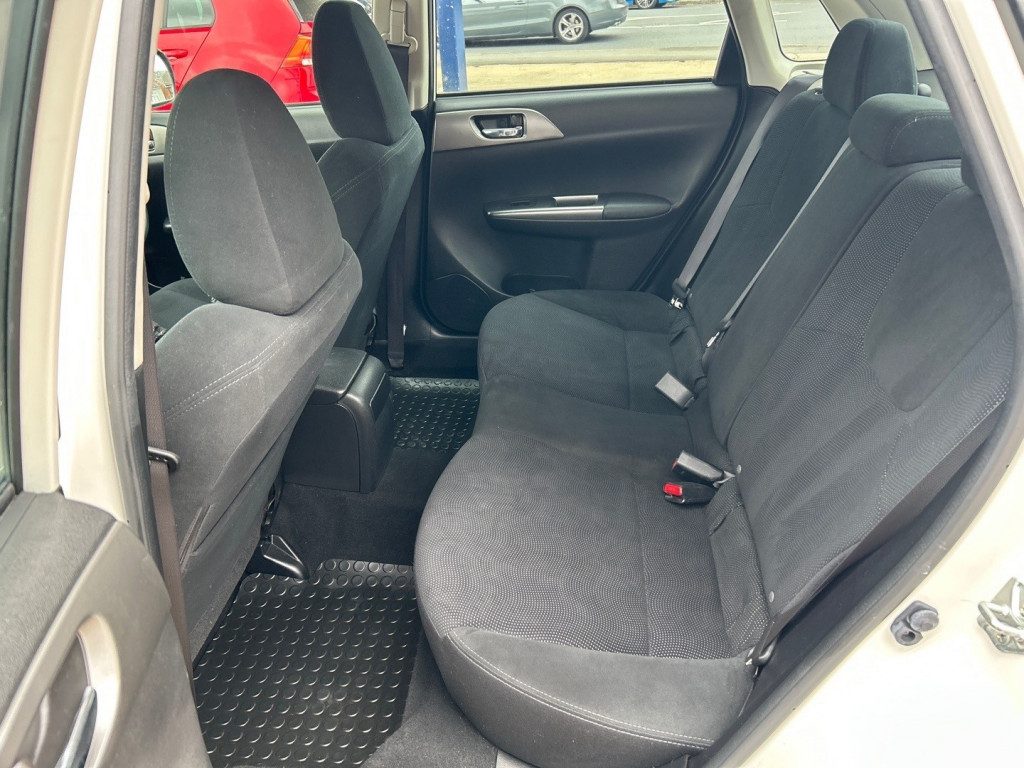 Subaru Impreza - Image 14