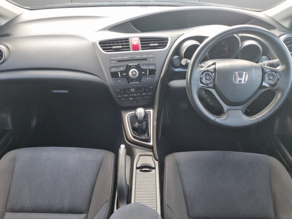 Honda Civic - Image 11