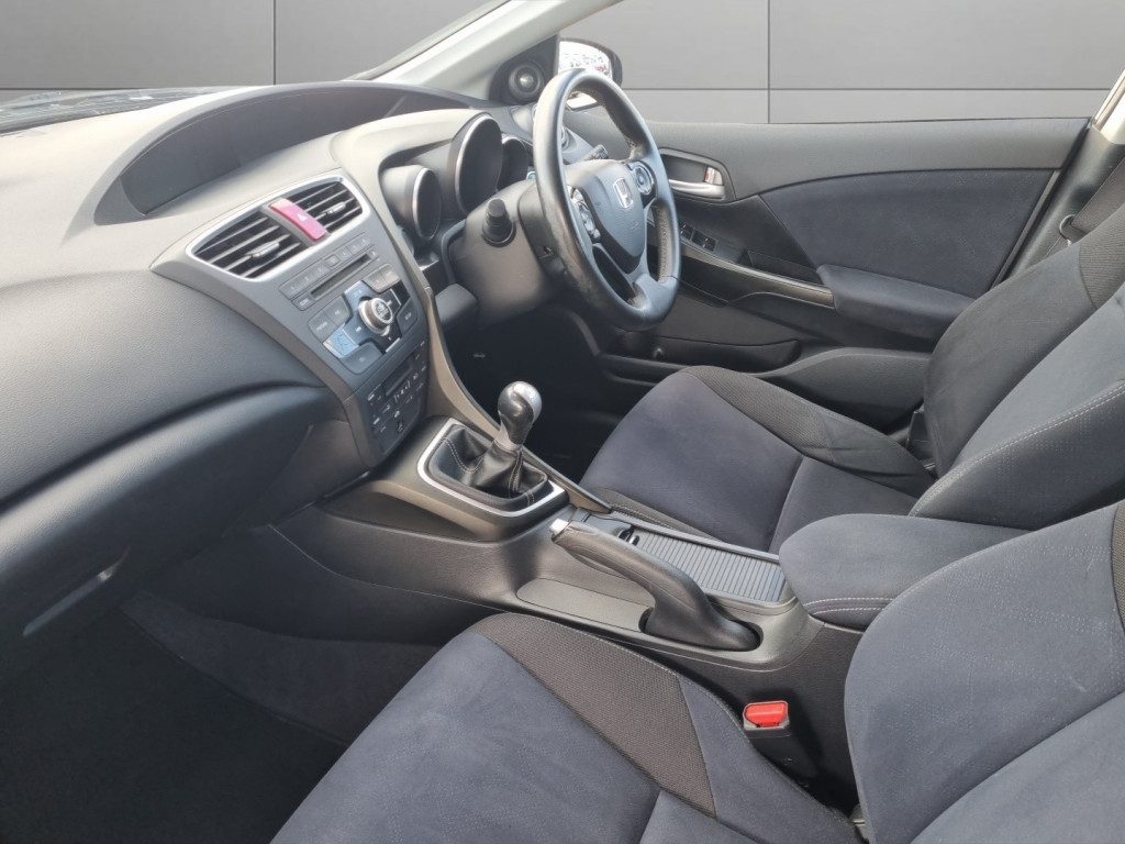 Honda Civic - Image 15