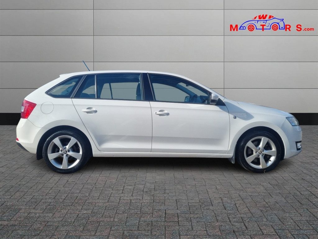 Skoda Rapid Spaceback - Image 9